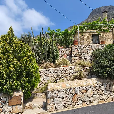 Calliope Stone House
